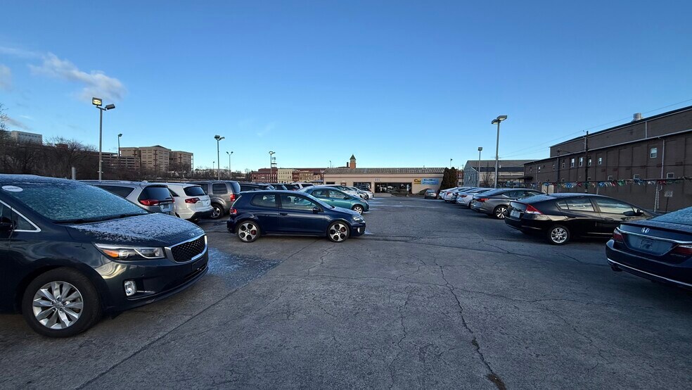 More Photos Of 124 3rd St, Allentown Auto Dealership For Lease