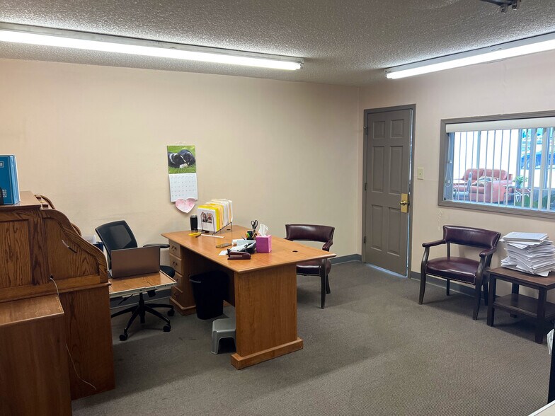 More Photos Of 1040 Paseo Del Pueblo Sur, Taos Auto Dealership For Sale