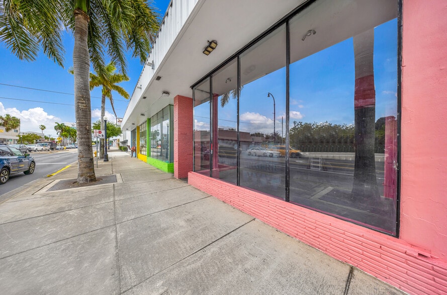 More Photos Of 8330 Biscayne Blvd, Miami Freestanding For Lease
