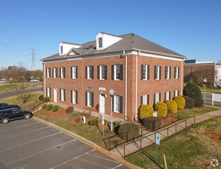 Primary Photo Of 4845 Johnston Oehler Rd, Charlotte Medical For Lease