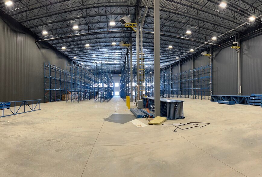 More Photos Of 812 Burton Rd, Vars Warehouse For Lease