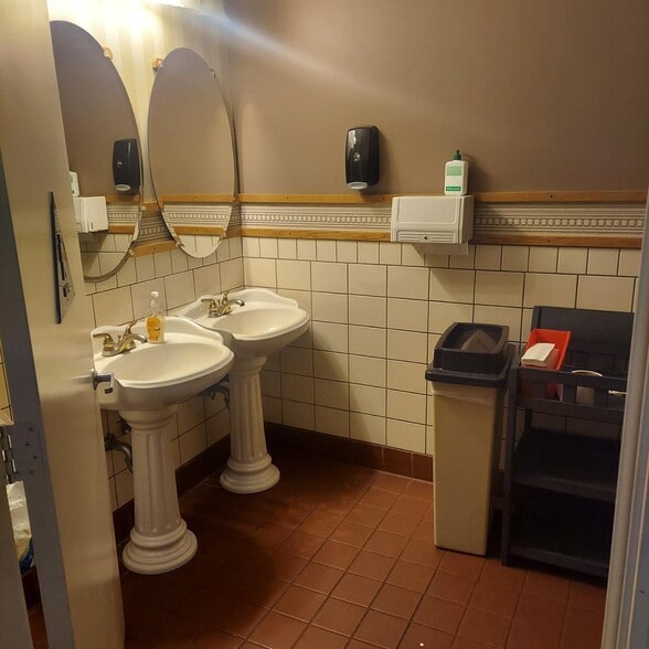 More Photos Of 511 Reeves Ave, Yuba City Restaurant For Sale