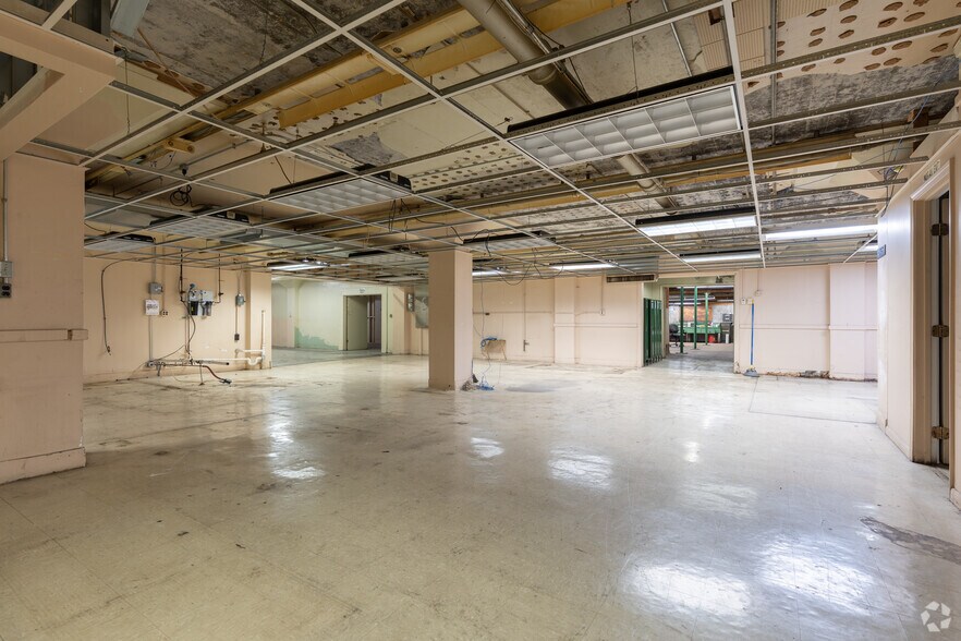 More Photos Of 1502 Beeler St, New Albany Manufacturing For Sale