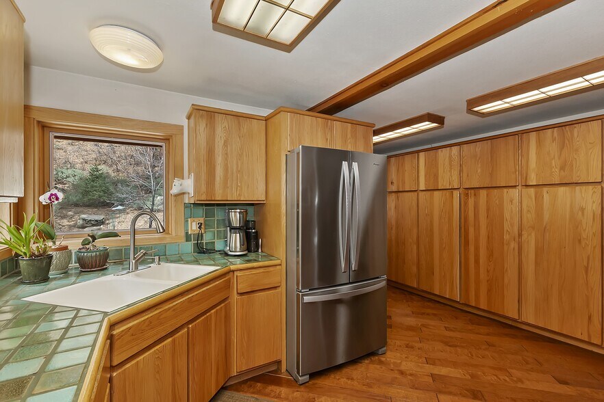 More Photos Of 39128 N Shore Dr, Fawnskin Specialty For Sale