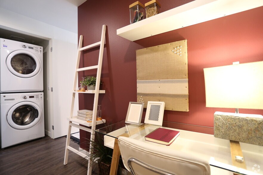 More Photos Of 324 Central Way, Kirkland Apartments For Lease