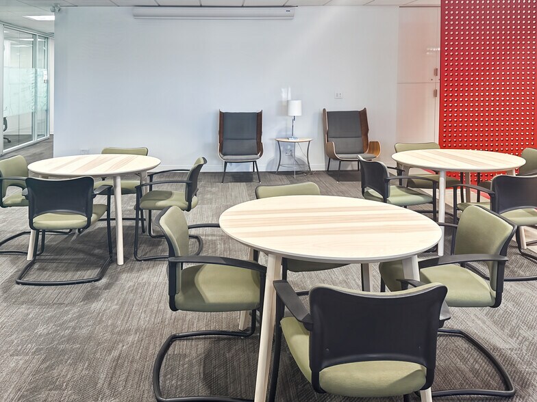 Primary Photo Of 1045 Howe St, Vancouver Coworking Space