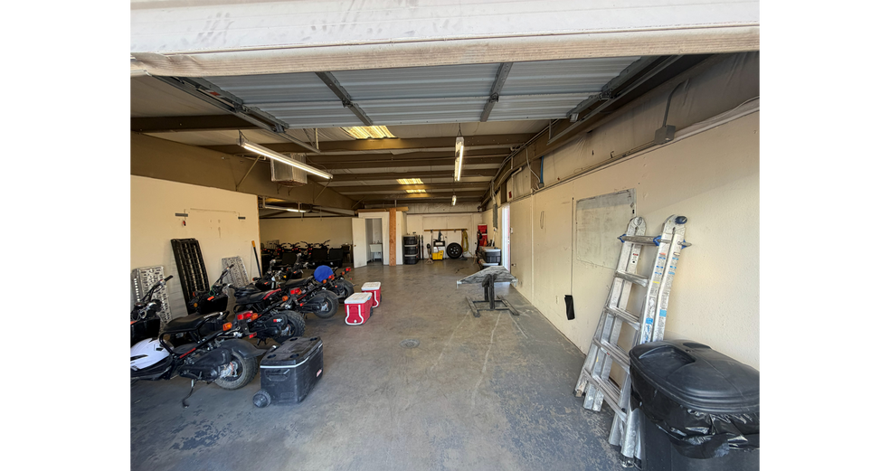 More Photos Of 1709 N Solano Ave, Las Cruces General Retail For Sale