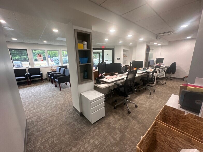 More Photos Of 1621 44th St SW, Grand Rapids Medical For Sale