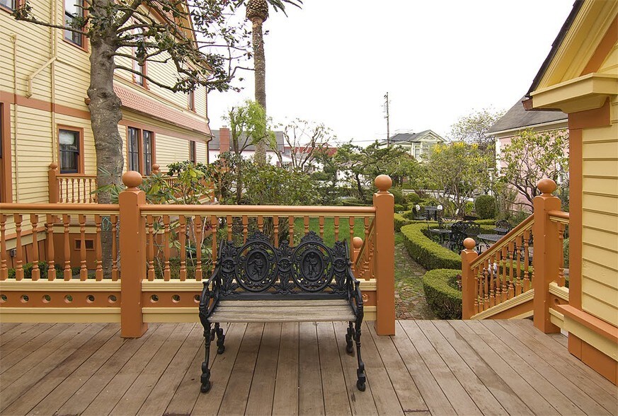 More Photos Of 400 Berding St, Ferndale Hospitality For Sale