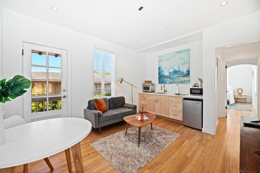 More Photos Of 36 Phoenetia Ave, Coral Gables Apartments For Sale