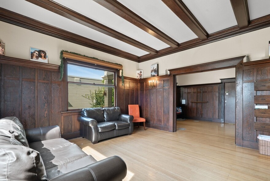 More Photos Of 217 E Lake Ave, Watsonville Office For Sale