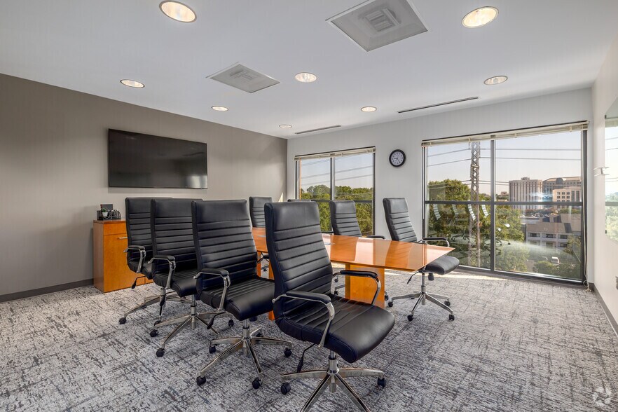 More Photos Of 6135 Park South Dr, Charlotte Coworking Space