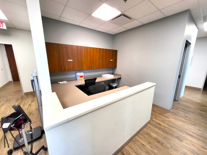 More Photos Of 13830 Sawyer Ranch Rd, Dripping Springs Medical For Lease