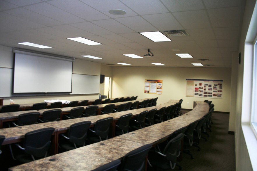 More Photos Of 555-561 E 1860 S, Provo Office For Sale