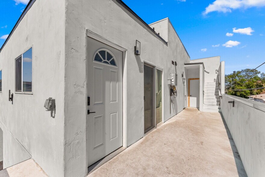More Photos Of 829 11th St, Imperial Beach Apartments For Sale