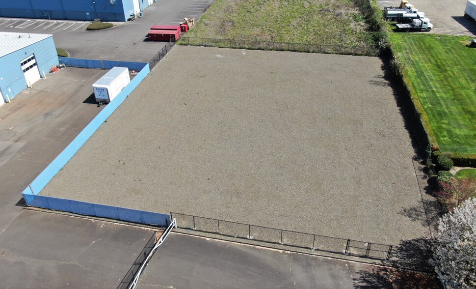 More Photos Of 707 N Holladay St, Cornelius Land For Lease