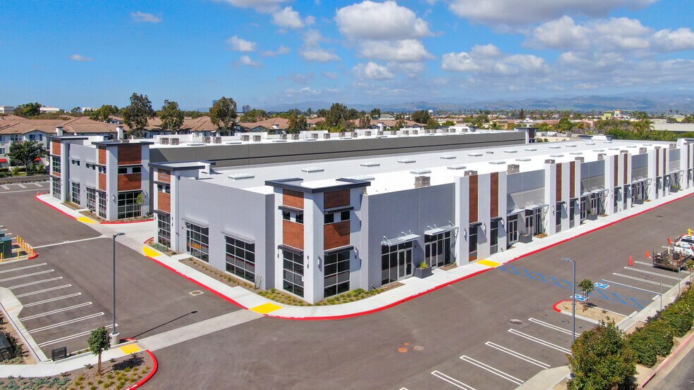 More Photos Of 1400 Graves Ave, Oxnard Distribution For Lease
