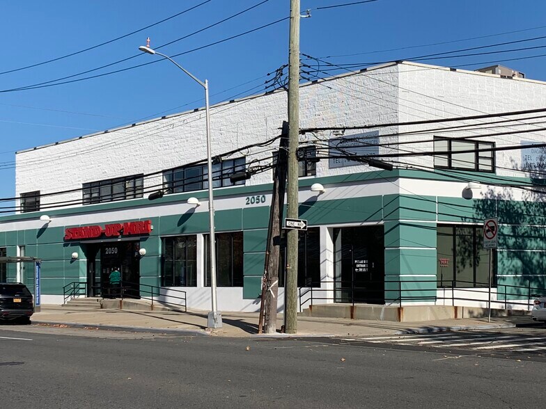 More Photos Of 2050 E Eastchester Rd, Bronx Medical For Lease