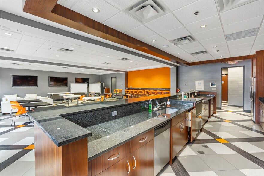 More Photos Of 6485 Shiloh Rd, Alpharetta Light Distribution For Lease