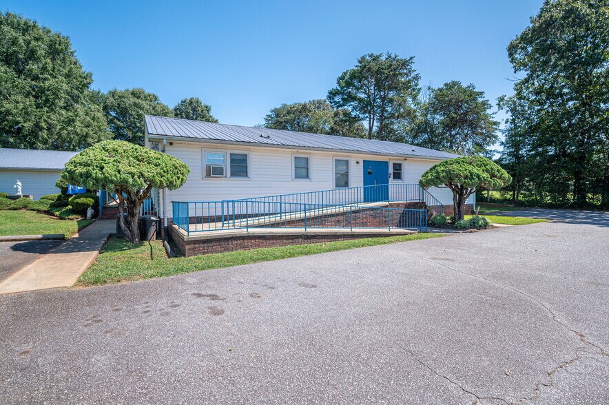 More Photos Of 2482 June Bug Rd, Vale Specialty For Sale