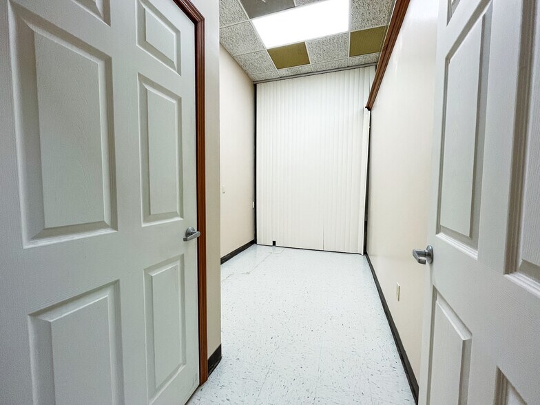 More Photos Of 2-8 Hawley St, Binghamton Hotel For Lease