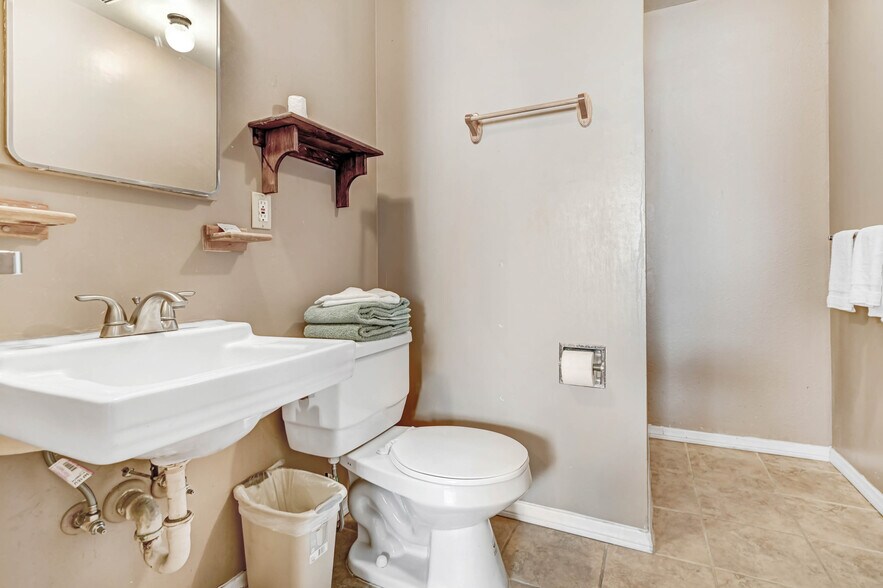 More Photos Of 1054-1098 State Highway 2, Wrightwood Hospitality For Sale