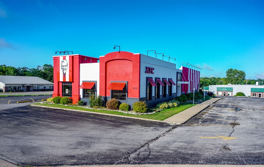 More Photos Of 3010 Main St, Keokuk Freestanding For Sale