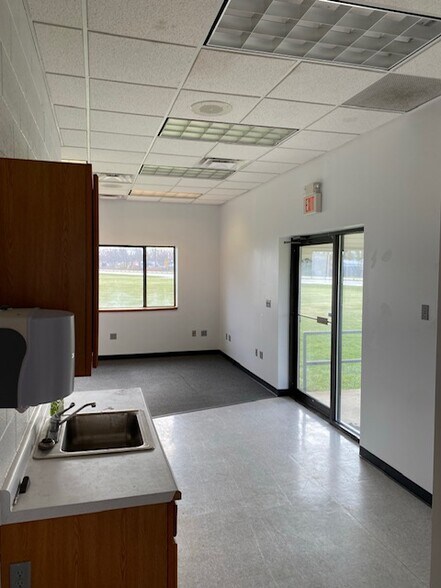 More Photos Of 2813 N 50 E, Kokomo Warehouse For Lease