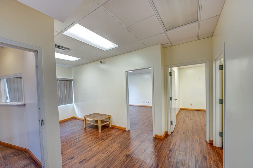 More Photos Of 837 Old Country Rd, Westbury Office For Sale