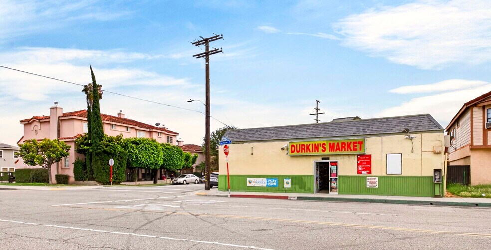 More Photos Of 13809 Funston Ave, Norwalk Flex For Sale