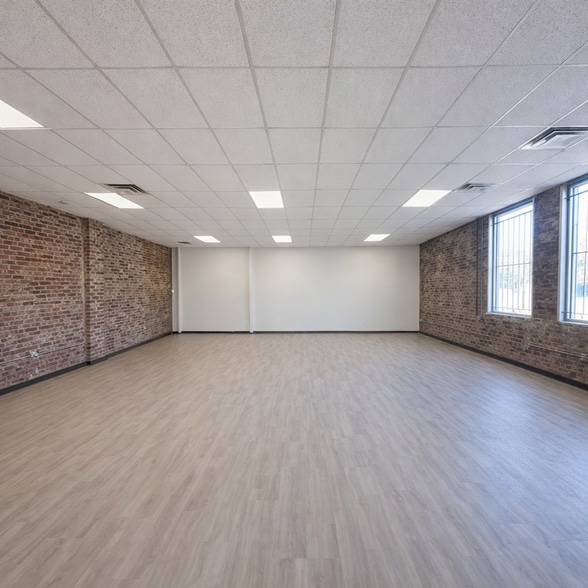 Primary Photo Of 824 Ralph David Abernathy Blvd, Atlanta Storefront For Lease