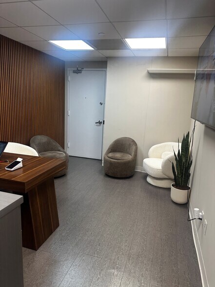 More Photos Of 20 E 46th St, New York Office For Lease