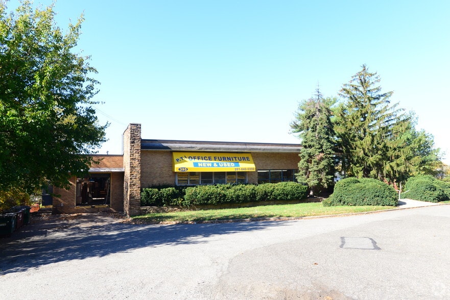 Primary Photo Of 395 Broad Ave, Ridgefield Warehouse For Lease