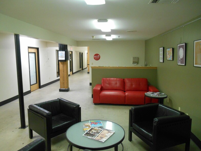 More Photos Of 1305-1337 SE M L King Blvd, Portland Office For Lease