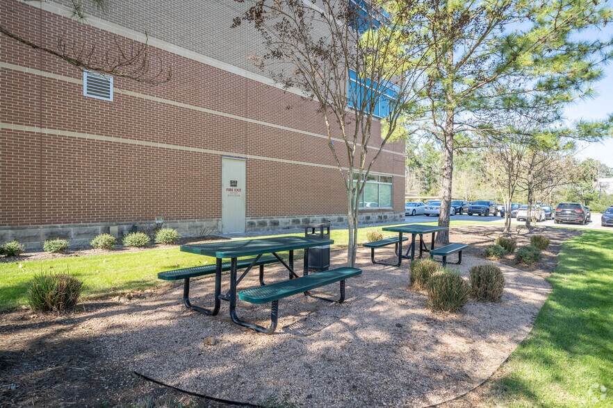 More Photos Of 4526 Research Forest Dr, The Woodlands Office For Lease