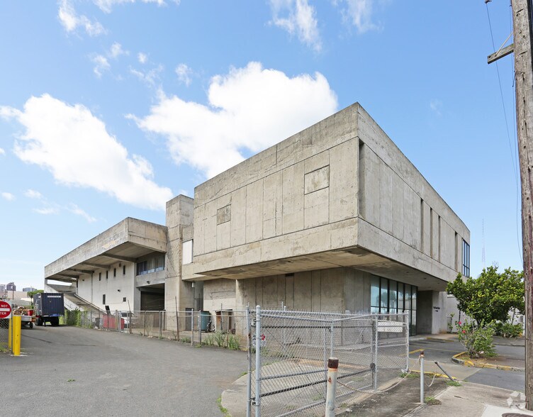 More Photos Of 917 Kokea St, Honolulu Office For Lease