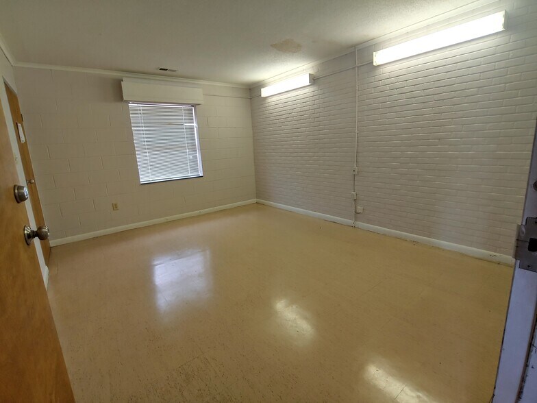 More Photos Of 4913 Archdale Rd, Trinity Office For Sale