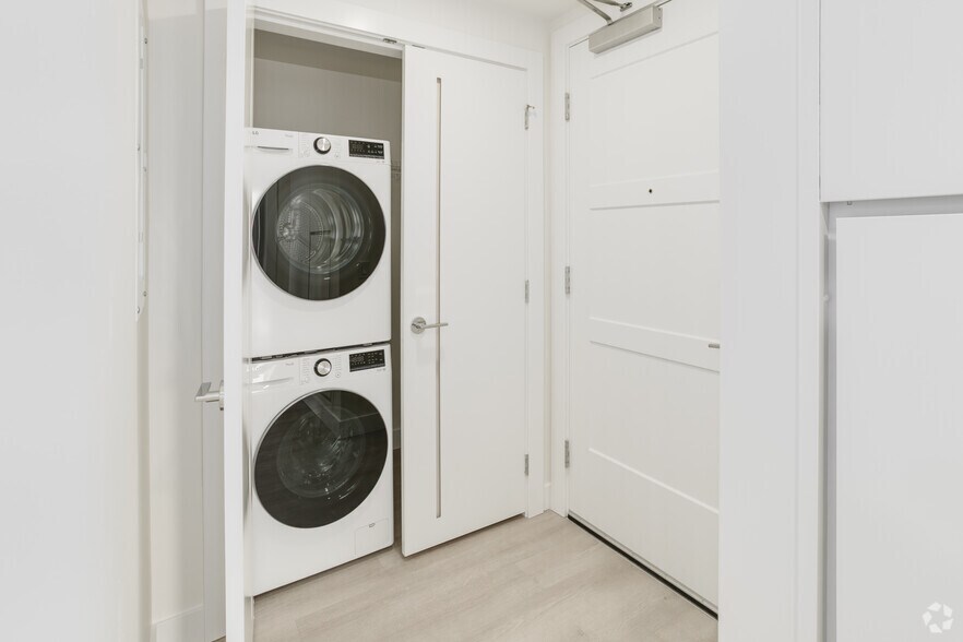 More Photos Of 825 Fort St, Victoria Apartments For Lease