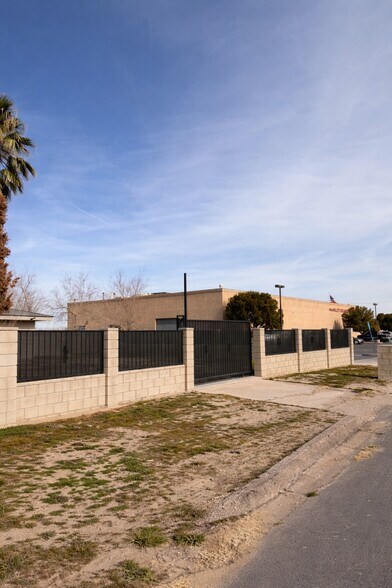 More Photos Of 15224 Bonanza Rd, Victorville Freestanding For Sale