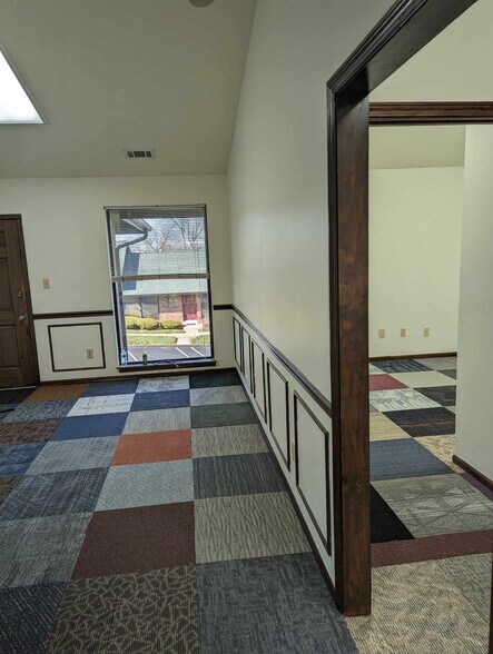 More Photos Of 101-279 Clarkson Executive Park, Ellisville Office For Lease