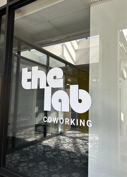 Primary Photo Of 535 Broadhollow Rd, Melville Coworking Space