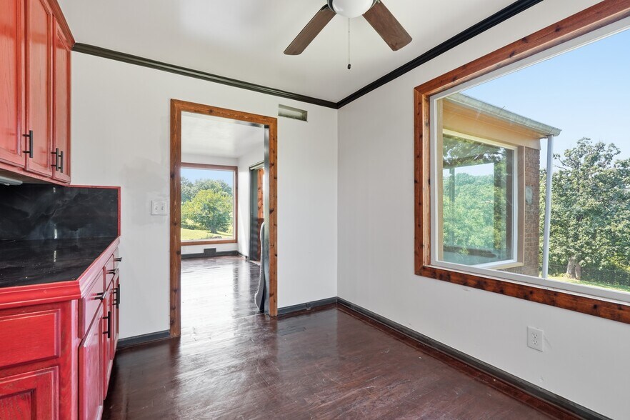 More Photos Of 10907 E 87th St, Raytown Multifamily For Sale