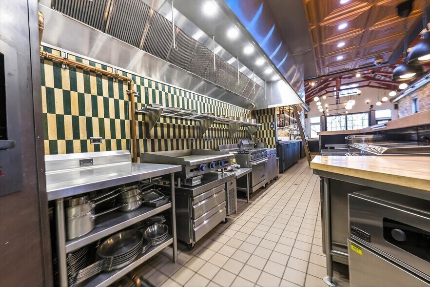 More Photos Of 185 N Lena St, Ridgway General Retail For Sale