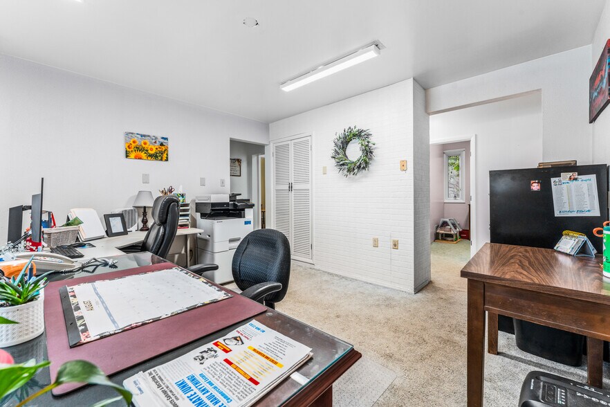 More Photos Of 35 N Balph Ave, Pittsburgh Medical For Sale