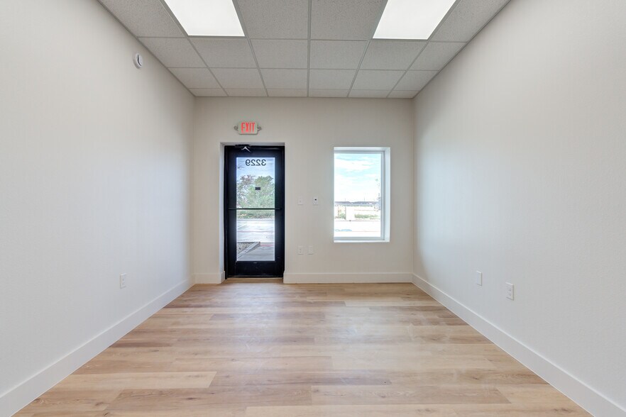 More Photos Of 3229 118th St, Lubbock Distribution For Sale