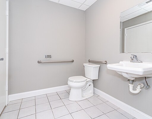 More Photos Of 16975-16991 Farmington Rd, Livonia Medical For Lease