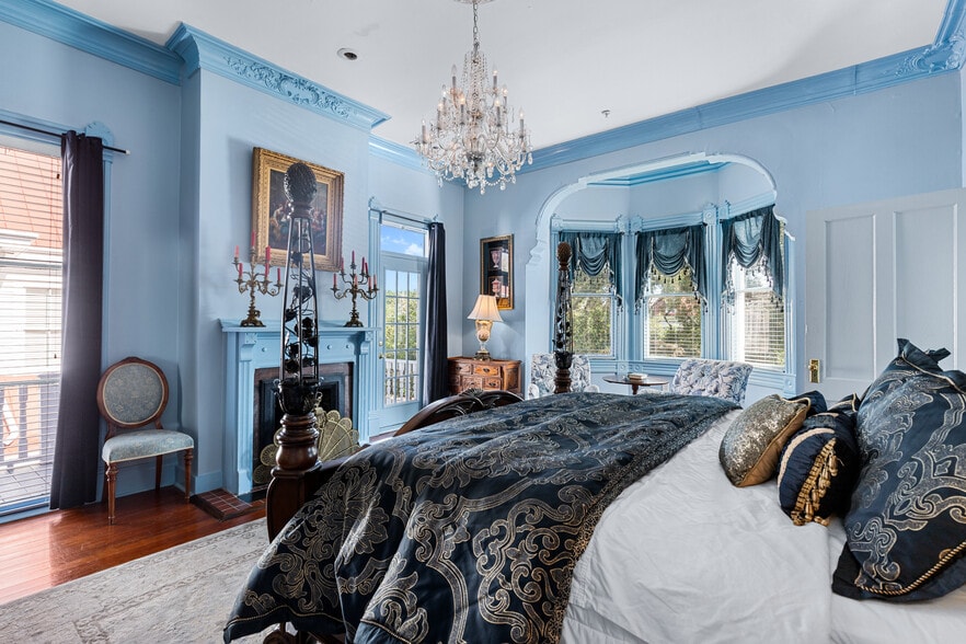 More Photos Of 402 E Gaston St, Savannah Hospitality For Sale