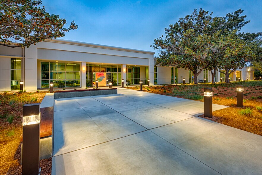 Primary Photo Of 1215 Bordeaux Dr, Sunnyvale Light Manufacturing For Lease