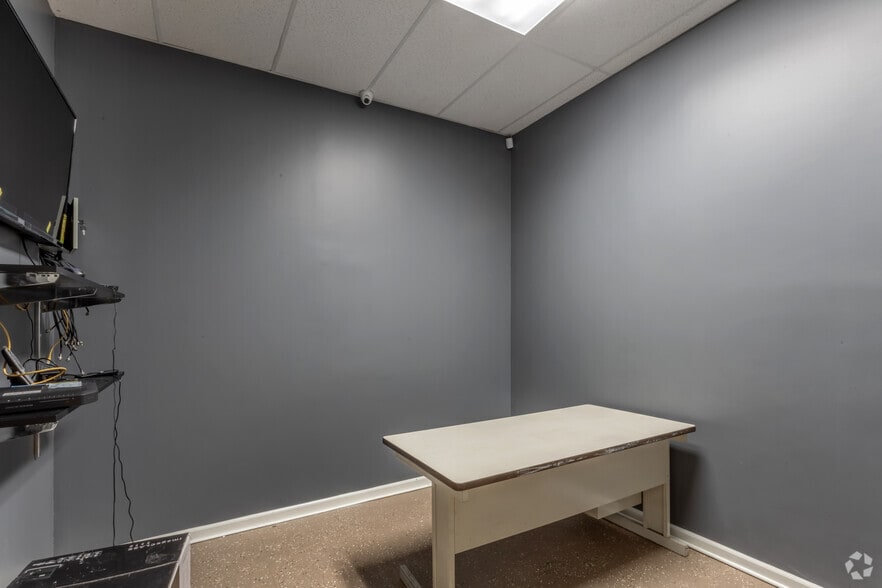 More Photos Of 17301-17319 FM 529 Rd, Houston Unknown For Lease