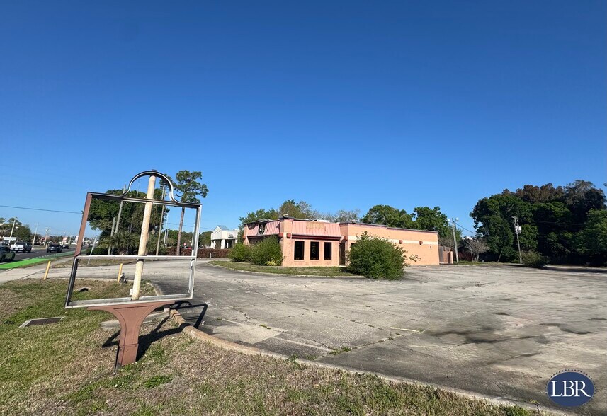 More Photos Of 2650 W New Haven Ave, Melbourne Freestanding For Sale